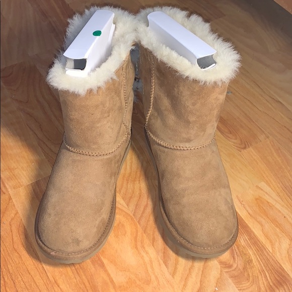 Ugg Boots - Picture 2 of 5